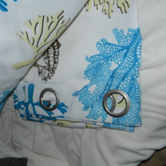 Lush Decor Coastal Reef Feather Light Filtering Window Curtain Panels🆕FAST⚡🚚 - Picture 12 of 16